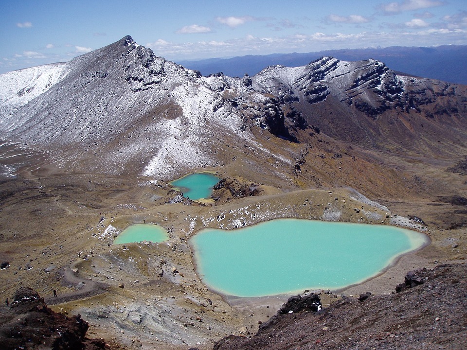 Blick auf drei Vulkanseen im Gipfelbereich des Tongariro